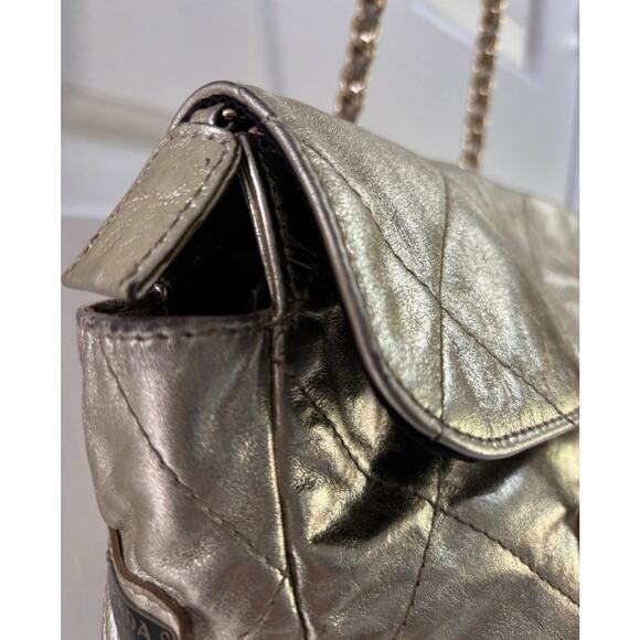 Vintage PRADA Metallic Gold Large Leather Quilted Double-Chain Strap Large - Picture 3 of 13